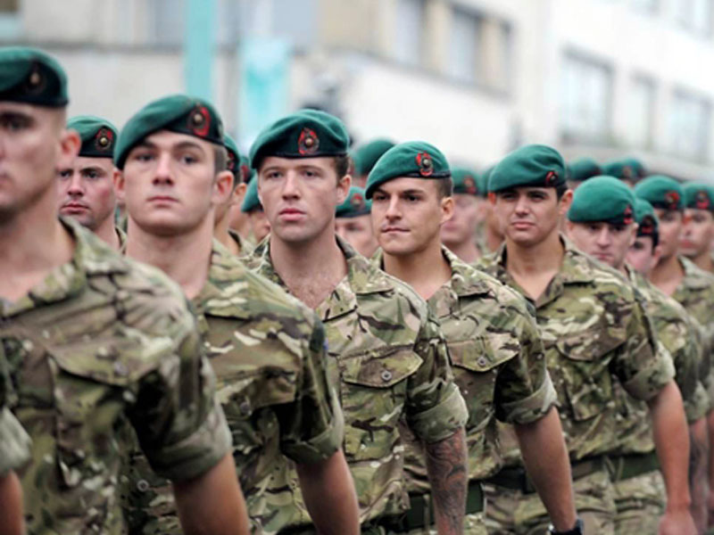 Assoluta Tranquillita: Plymouth welcomes home commandos from Afghanistan