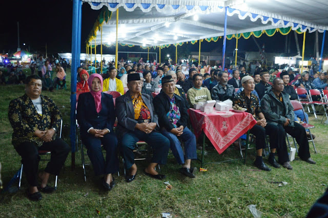 Ribuan warga Jimbung Nikmati Kesenian Wayang Usai TMMD Ditutup