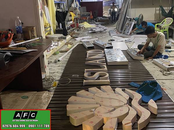 Thi công biển quảng cáo chữ nổi gắn đèn led tại Phú Quốc