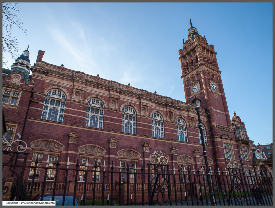 London Daily Photo Contrasts East Ham Town Hall