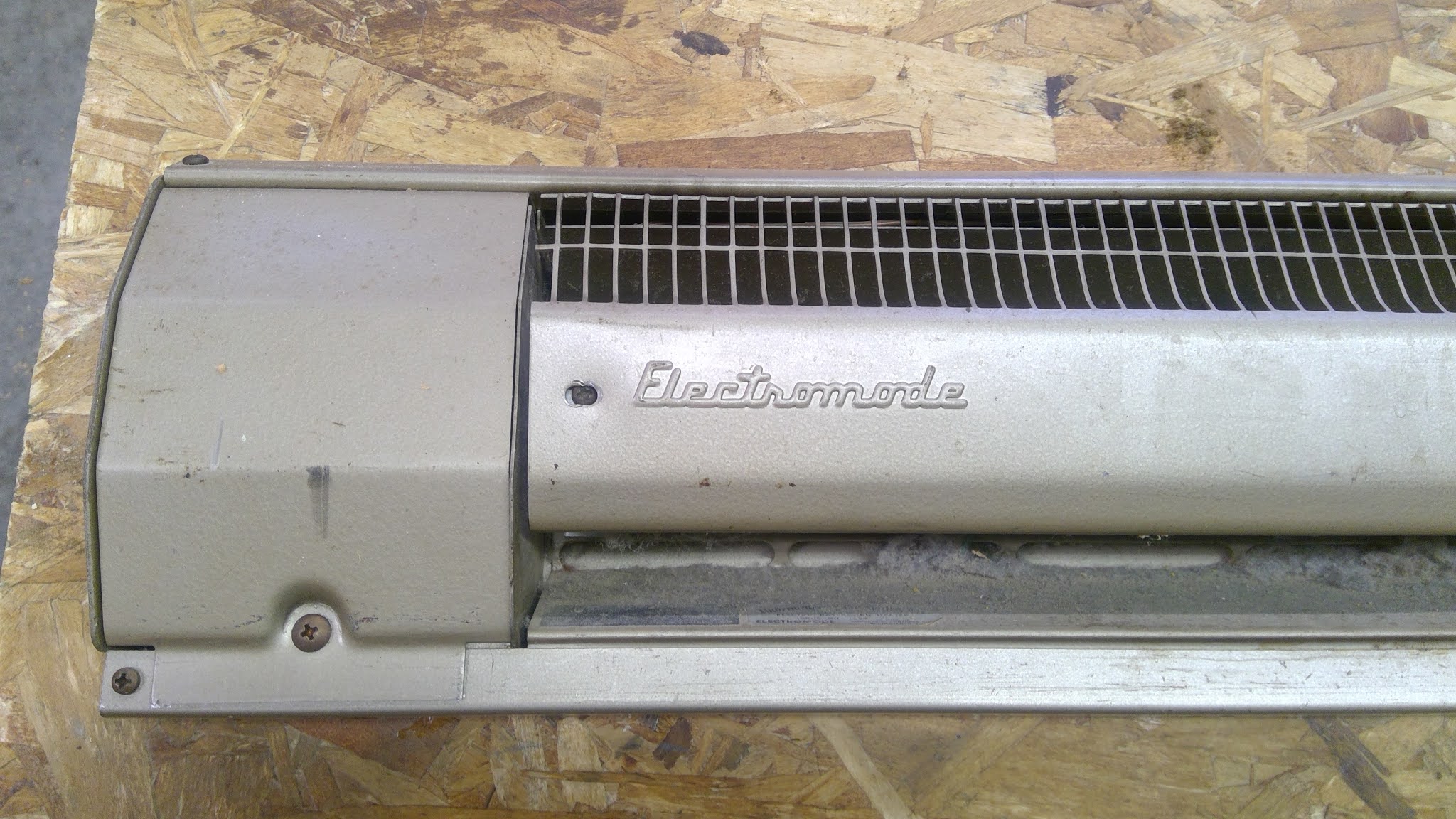 Things That Keep Dan Busy: Vintage Baseboard Heater Restoration