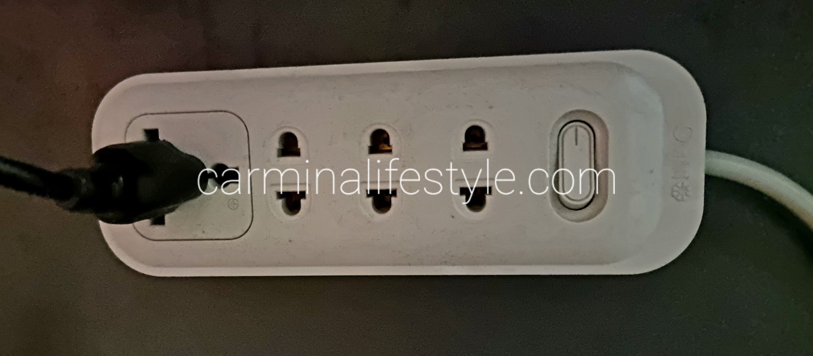 Easy Self Adhesive Power Strip Wall Mount