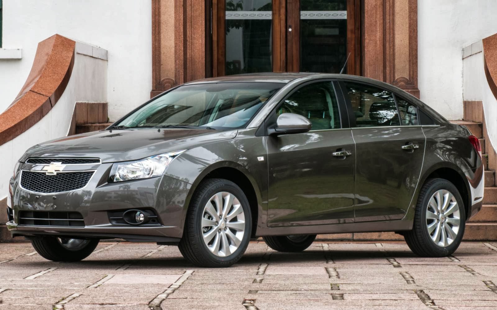 GM Cruze 2014 Sedã e Hatch: fotos, preços e especificações