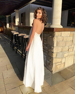 Olivia Culpo Style - Social Media 05/01/2020
