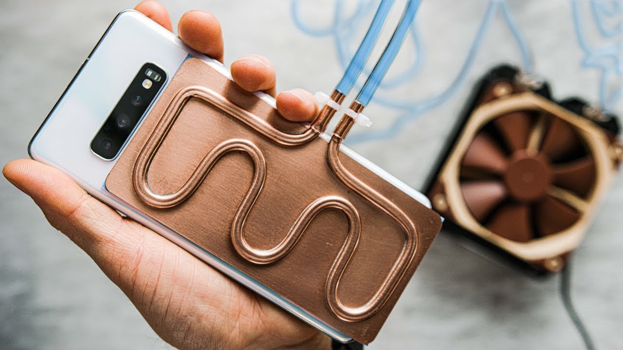 Water cooled phone case