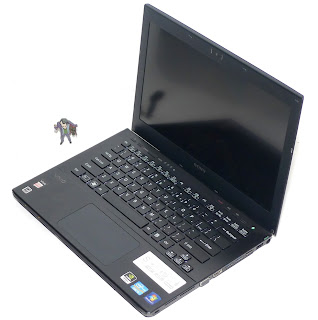 Laptop Design SONY VAIO SVS131A12W Double VGA Bekas Di Malang