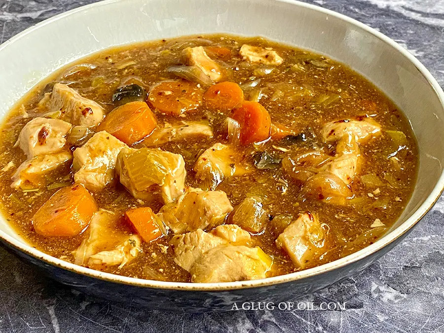 Slow Cooker Chicken Casserole – Hearty and Delicious