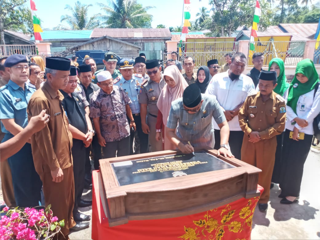 Dalam puskesmas teluk Pengaruh Disiplin Dalam puskesmas teluk Pengaruh Disiplin