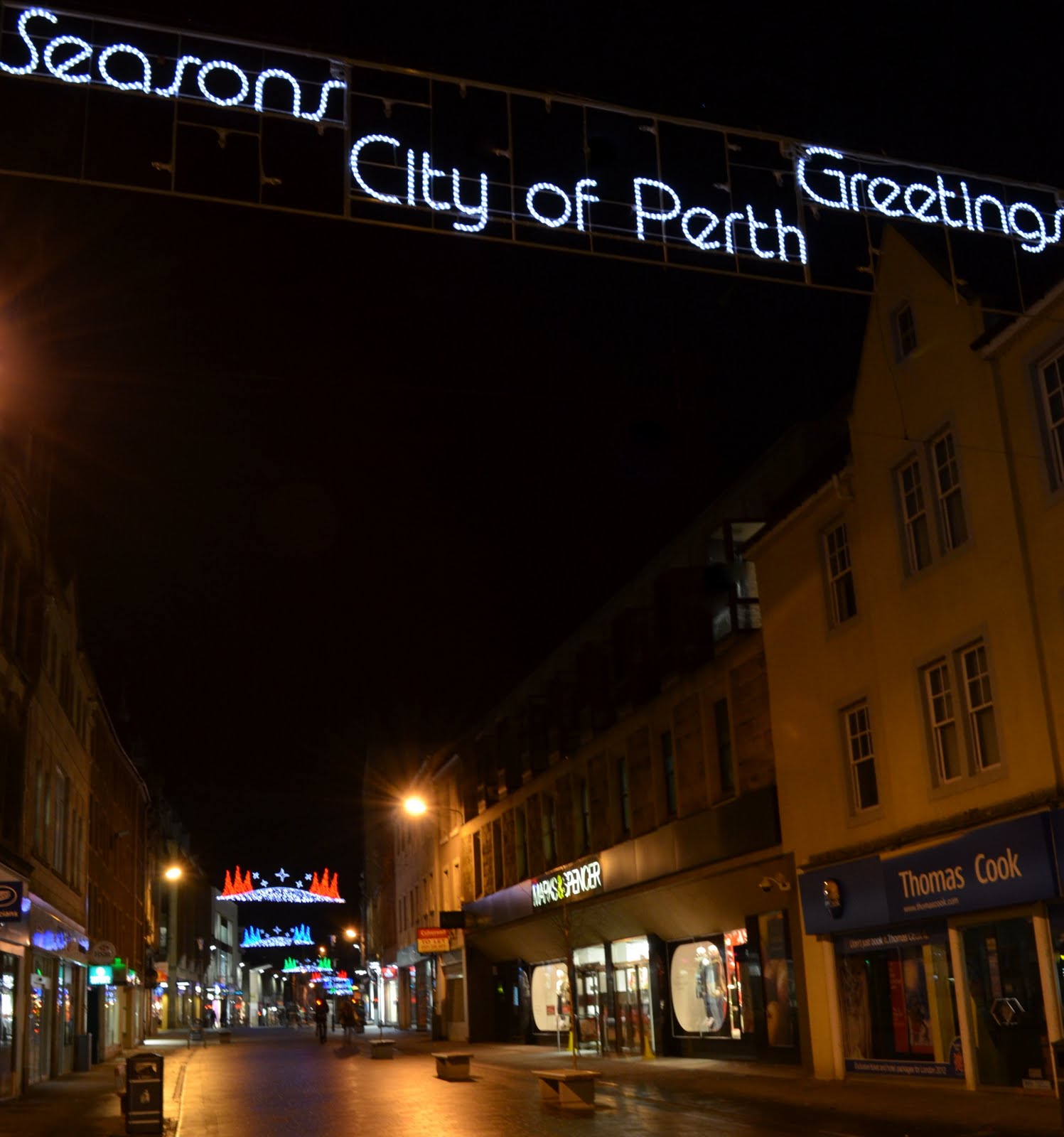Tour Scotland: Tour Scotland Winter Evening Photograph High Street Tour Scotland: Tour Scotland Winter Evening Photograph High Street