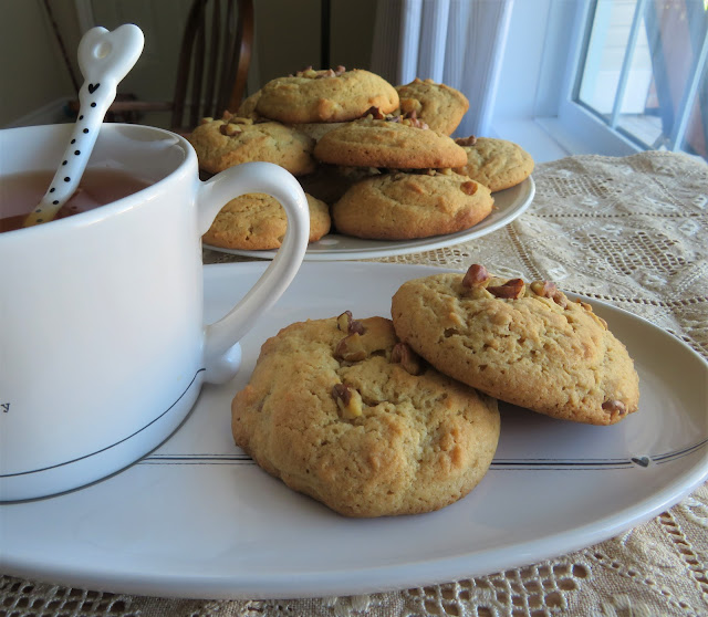 Buttery Maple Walnut Cookies