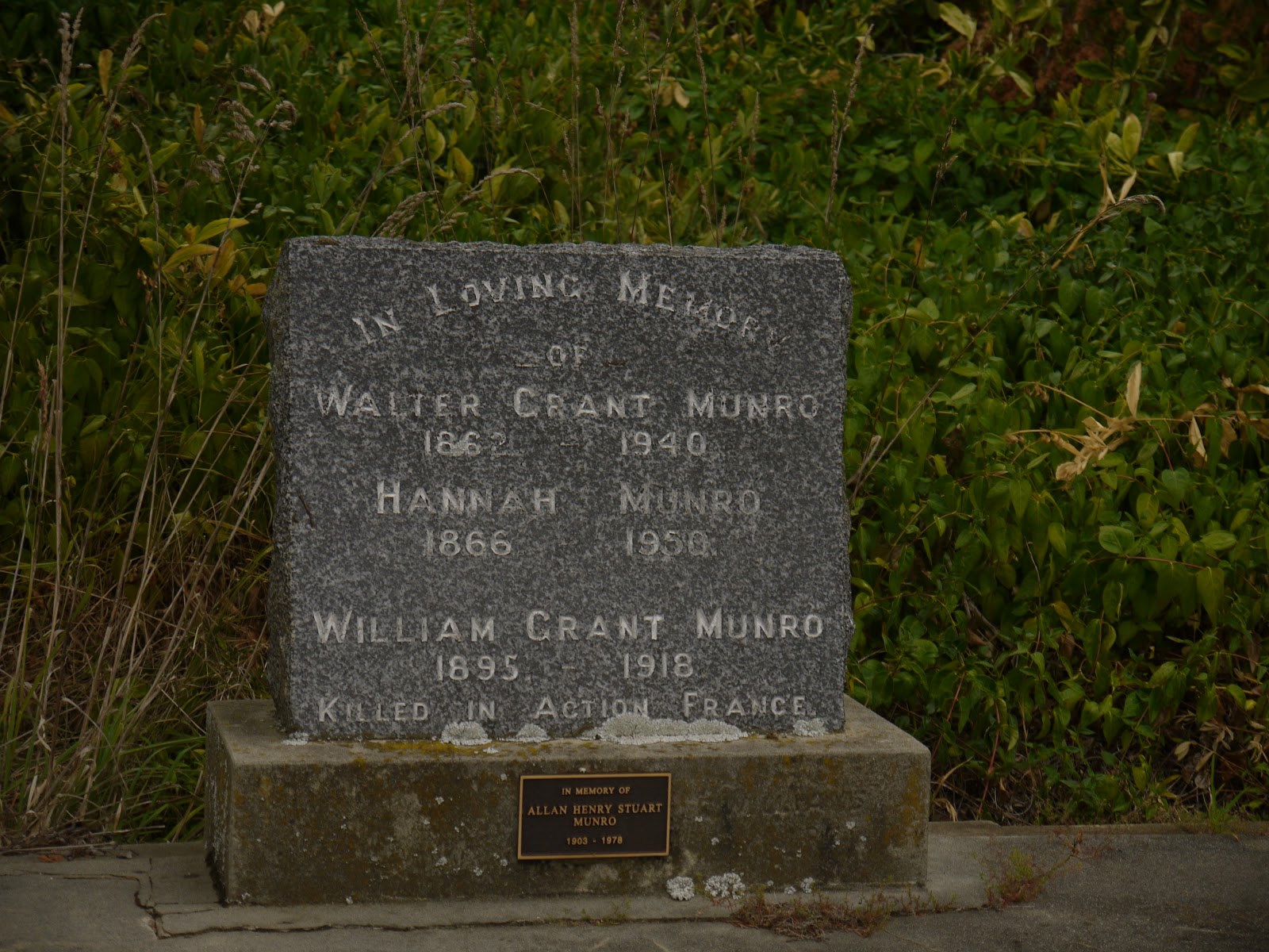 In Loving Memory 63370 Private William Grant Munro 15/6/18955/9/1918.