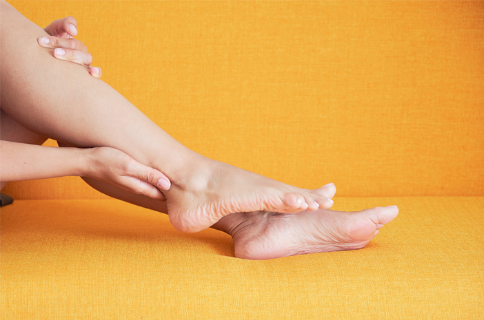 Minyak Kutus Kutus untuk Mengatasi Kesemutan di Tangan dan Kaki Minyak Kutus Kutus untuk Mengatasi Kesemutan di Tangan dan Kaki