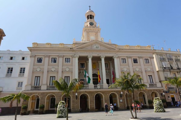 Cádiz decreta un día de luto por el fallecimiento del comparsista y antifaz de oro Antonio Cantos 'Caracol' Cádiz decreta un día de luto por el fallecimiento del comparsista y antifaz de oro Antonio Cantos 'Caracol'
