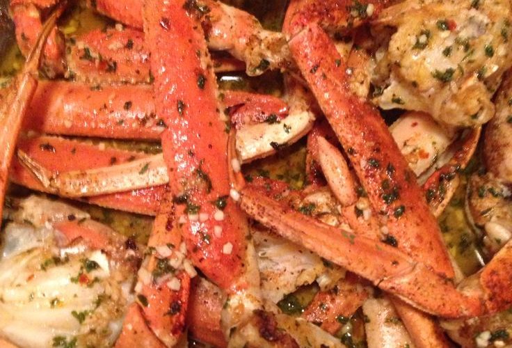 CRABS GARLIC BUTTER BAKED CRAB LEGS Raisa Mom's Kitchen