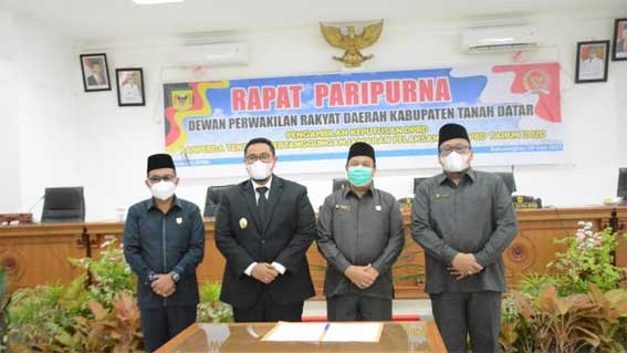 Rapat Paripurna DPRD Terima LPjP APBD Kabupaten Tanah Datar 2020