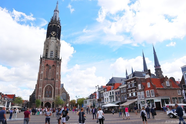 Nieuwe kerk new church Delft old houses