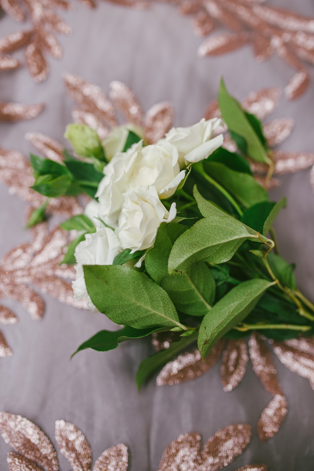 Summer Wind Wedding Wednesday Choosing our Linen Rentals From Mosaic