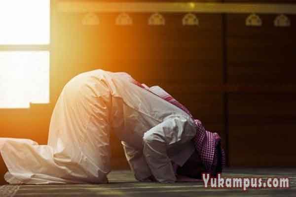 Bacaan Doa Niat Sholat Tolak Bala Rebo Wekasan Arab Latin Terjemahan Yukampus