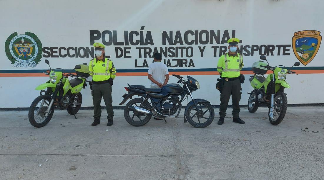 https://www.notasrosas.com/Seccional de Tránsito y Transporte construye seguridad, en vías de La Guajira