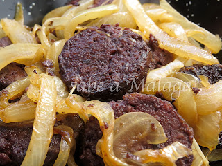 Morcilla "encebollá"
