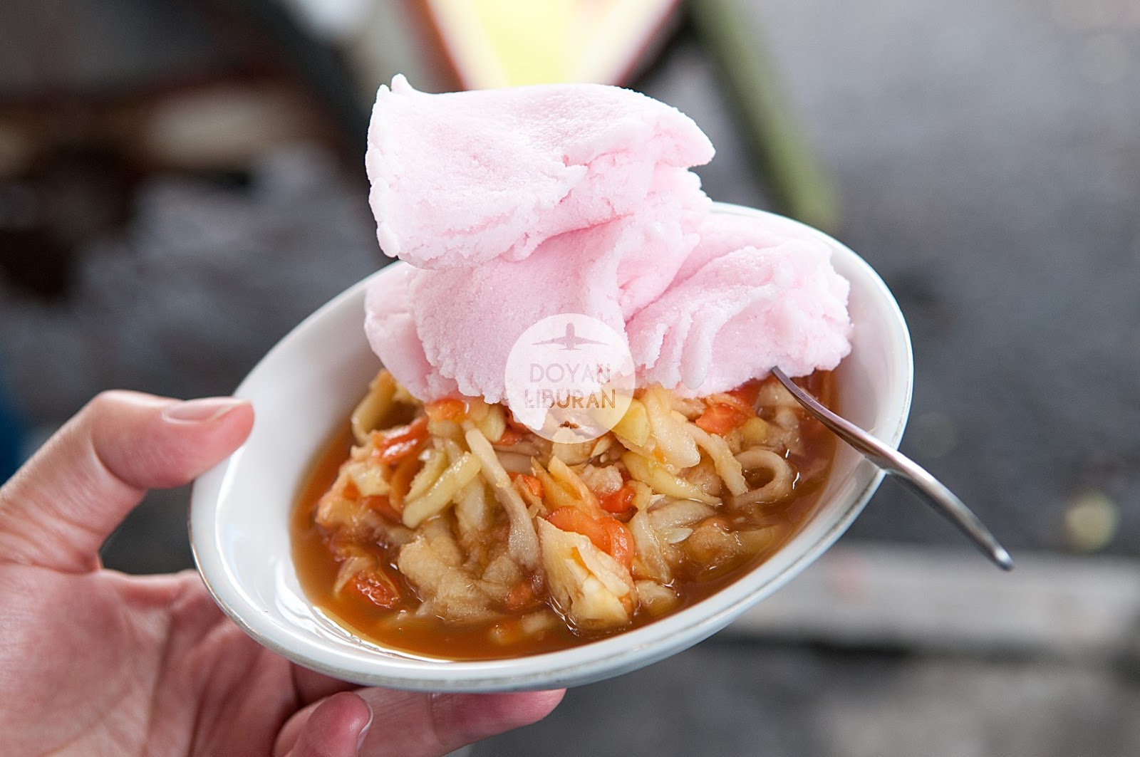 Pedas Segar Rujak Es Cream Pak Paino Doyan Liburan