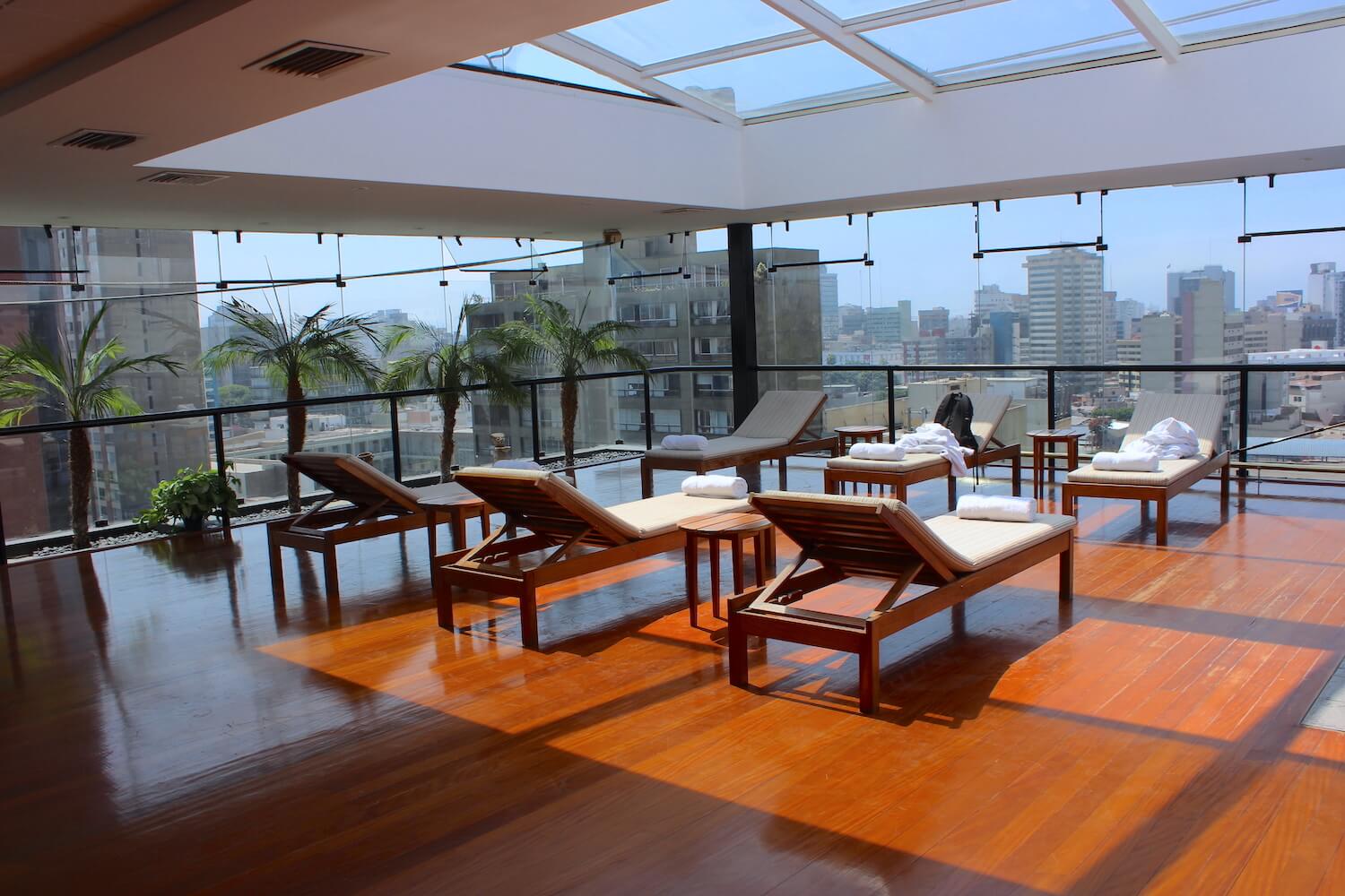 rooftop pool hilton lima miraflores peru