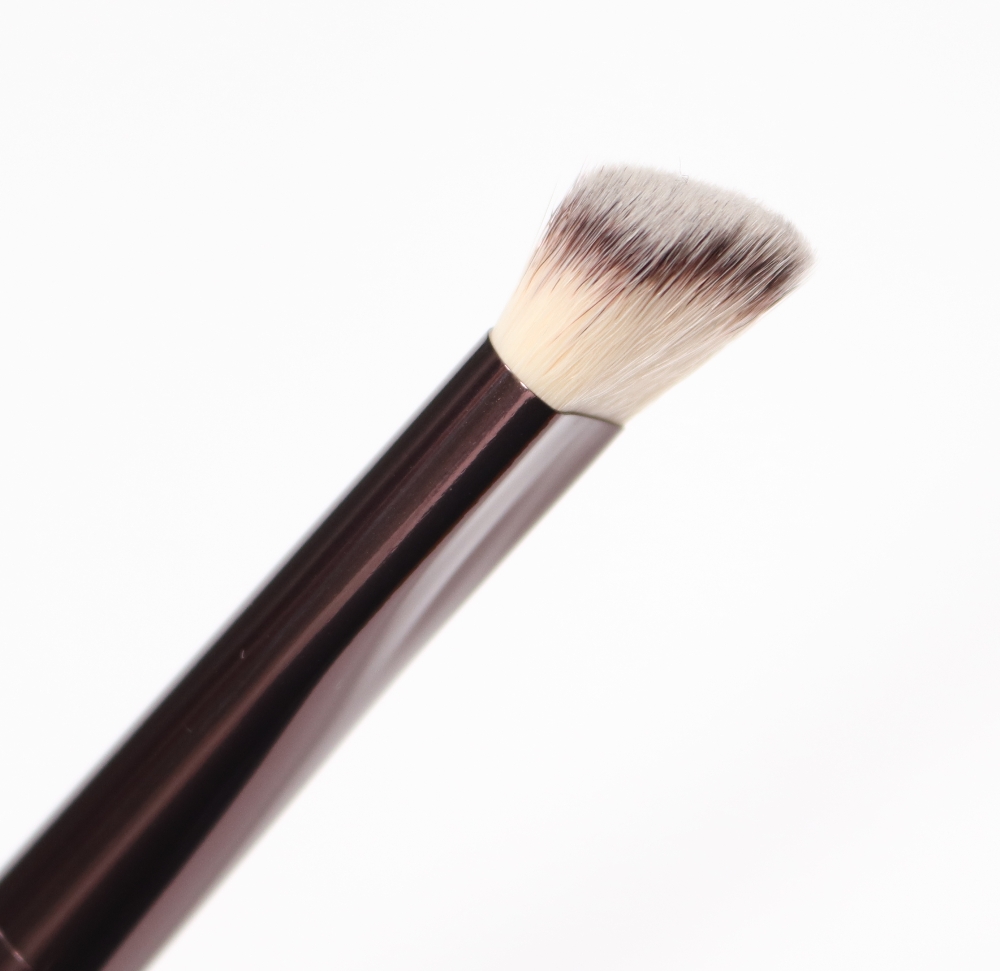 MacKarrie Beauty Style Blog Hourglass Vanish Airbrush Concealer