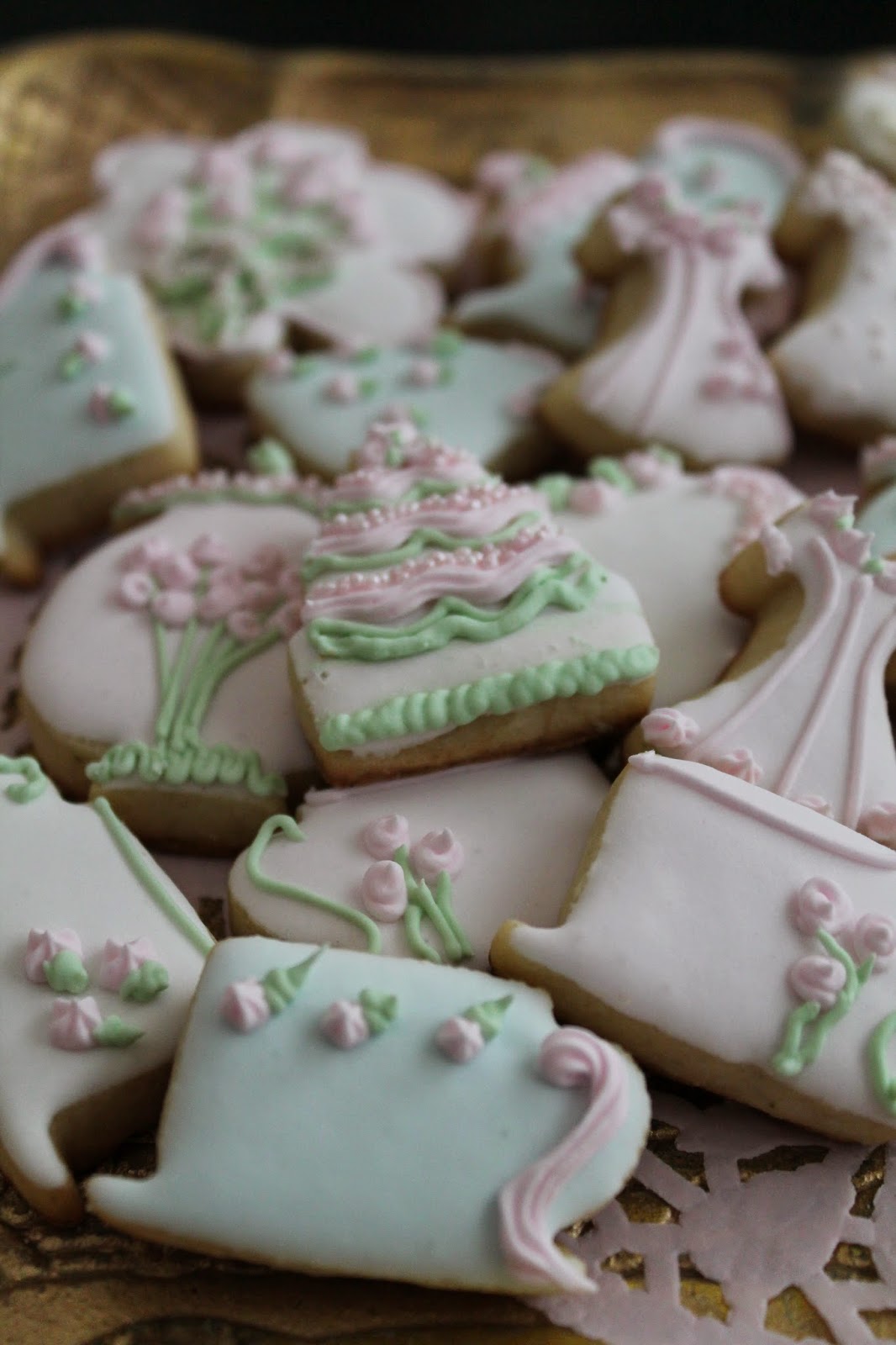 Tea party bridal shower mini cookies / Galletas de despedida de soltera de  fiesta de Te — The Cookie Couture