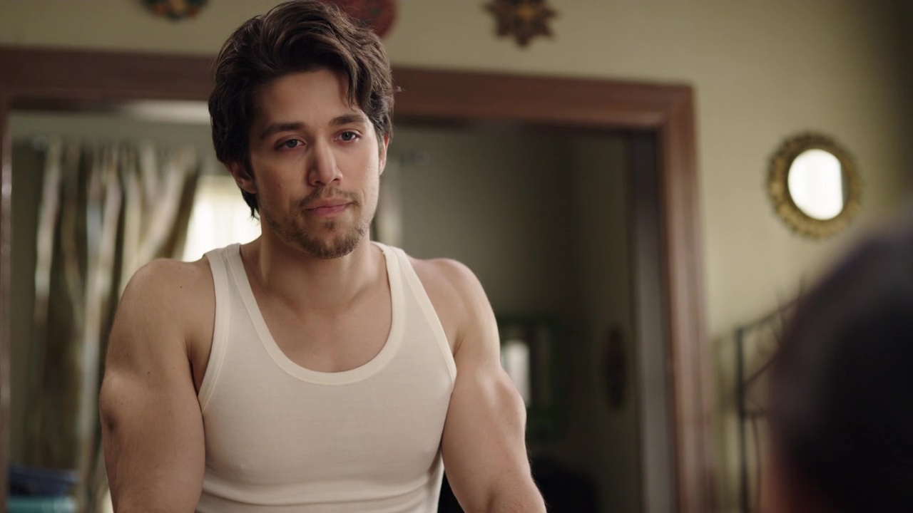 Brandon Larracuente торс