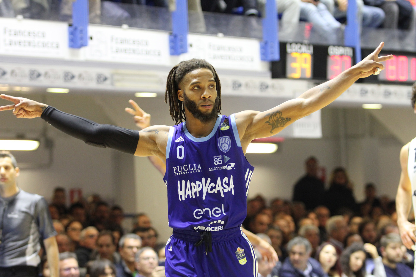 Basket l'Happy Casa Brindisi vince 9888 fuori casa con la Virtus