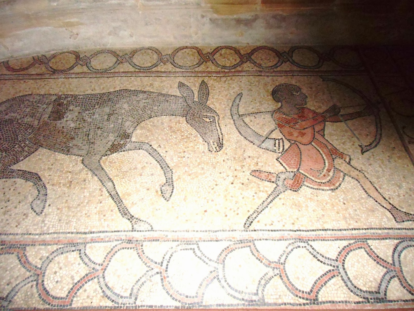 Laërte, le père d'Ulysse: LESCAR (Pyrénées-Atlantiques) - Cathédrale et