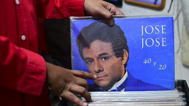 Las 10 melodías más populares del 'príncipe de la canción' mexicano José José
