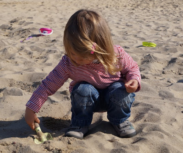 Maritime Lieblingsstücke: Kindermode von piapaul (mit Rabattcode und Verlosung) Kinder Mädchen Ringelshirt gestreift rot weiß Knopf Langarm Shirt