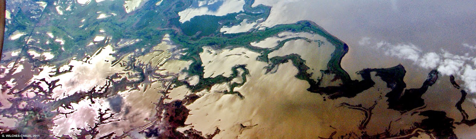 AGUACEROS Y GOTERAS VUELO SOBRE LOS CIELOS DE LA DEPRESIÓN MOMPOSINA