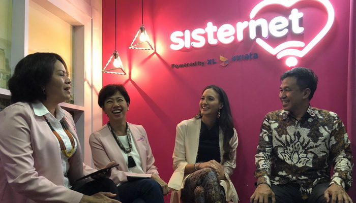 Kolaborasi XL dan Kominfo Kembangkan Wahana Belajar Digital Pojok Pintar Sisternet