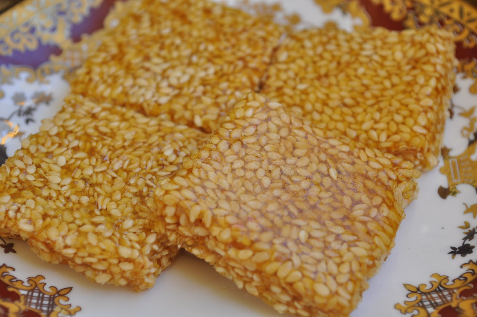 N e i v e d y a m Sesame and Peanut Praline (chikki)