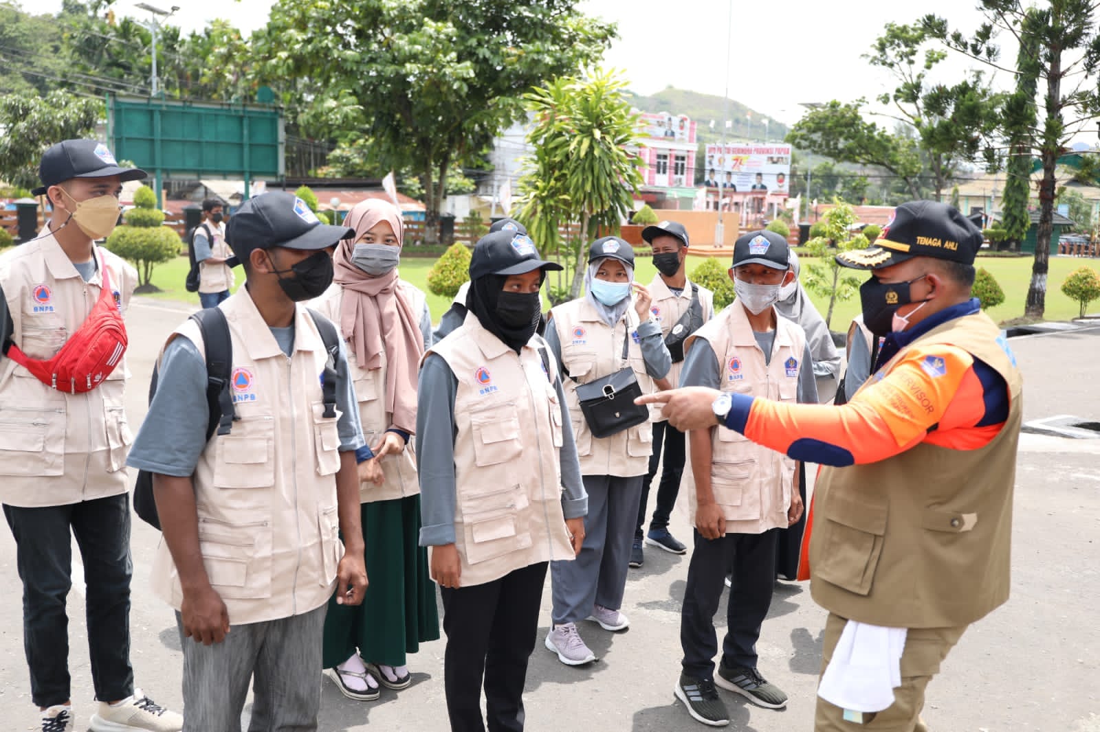 BNPB Bagikan 1000 Masker per Hari di PON XX Papua