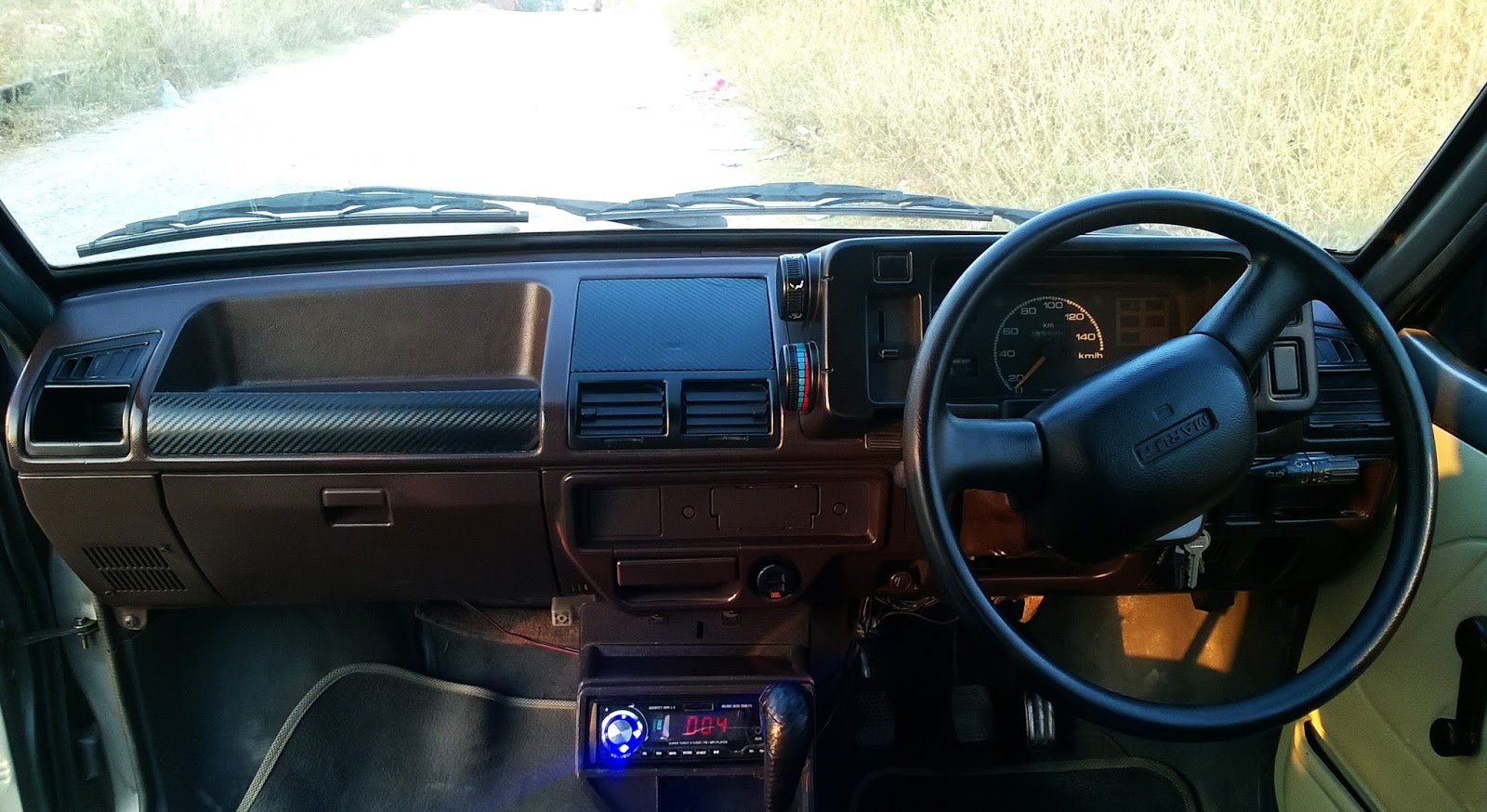 Aziz Siddiqui Maruti 800 DIY renovation