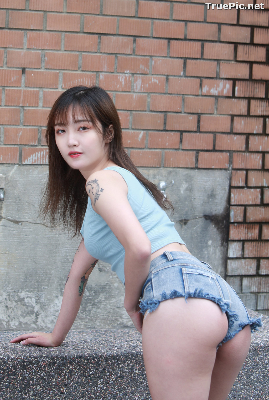Image Taiwanese Lovely and Sexy Girl – 泱泱 - Low Top and Jeans Pants - TruePic.net - Picture-61