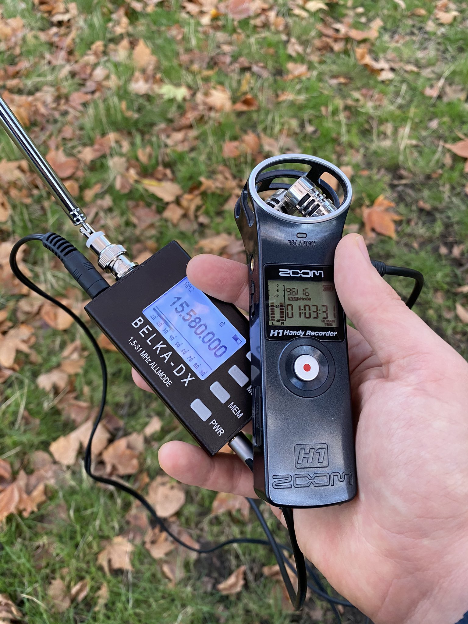 London Shortwave Ultraportable shortwave spectrum capture with BelkaDX and Zoom H1