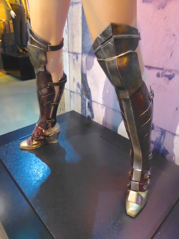 gal gadot wonder woman boots