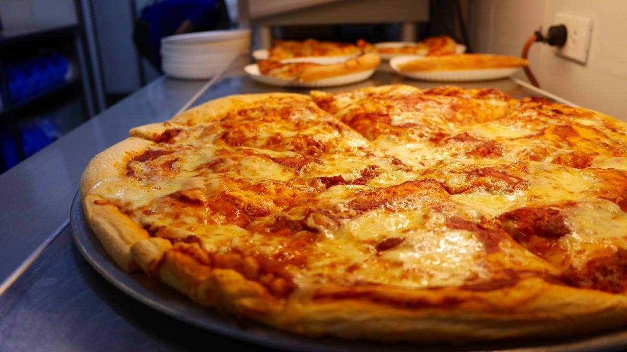 Manila Shopper S&amp;R New York Style Pizza Promos 50 OFF on Pizza