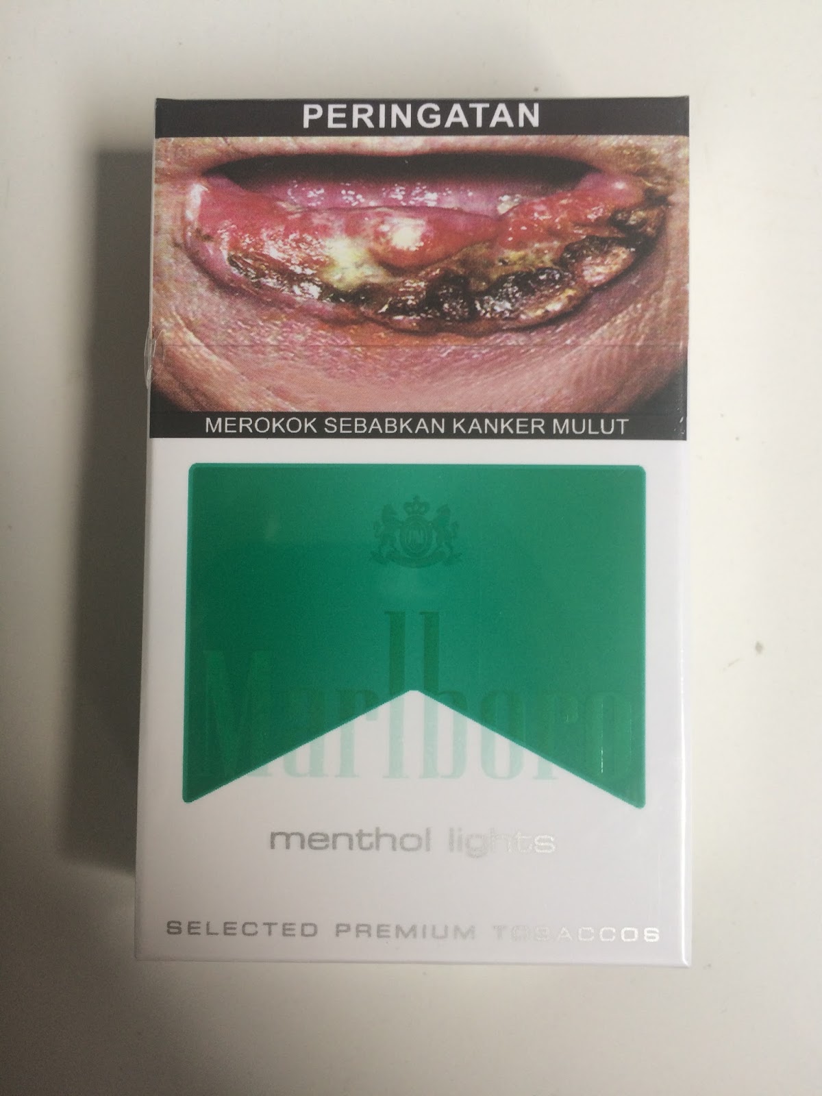 Marlboro menthol lights 100s cigarettes