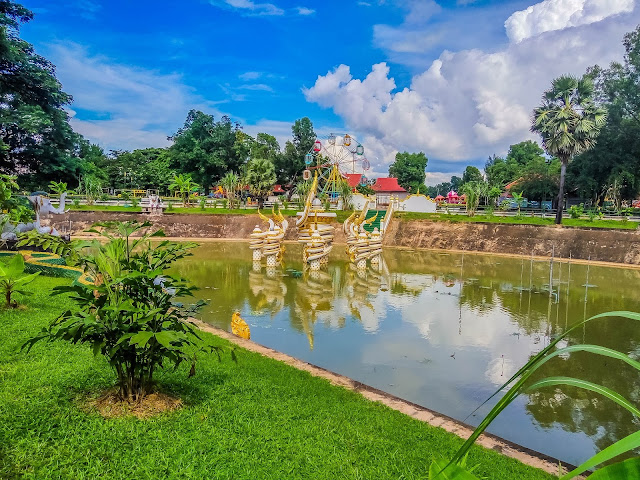 ASEAN, Asia, Backpacking murah, Border, Budget Travelling, Flashpacking, Indochina, Laos, Monument, Museum, Patuxai, Vientiane, Nong sa Phang Lenh Park