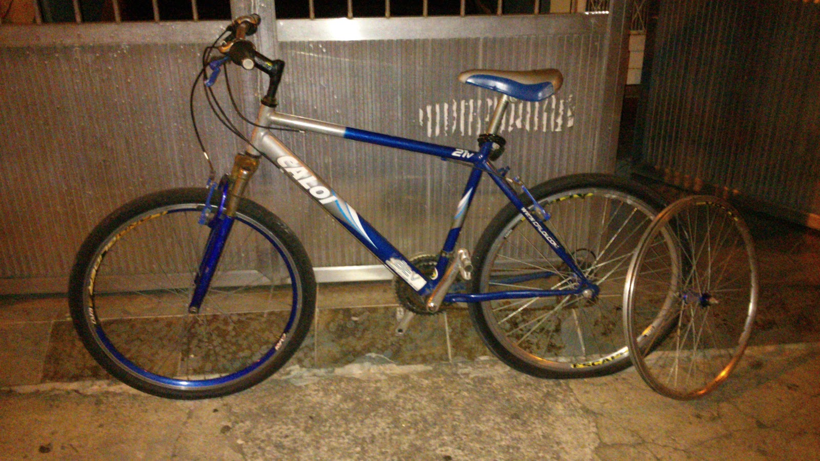 Caloi aspen azul e branca Clearance