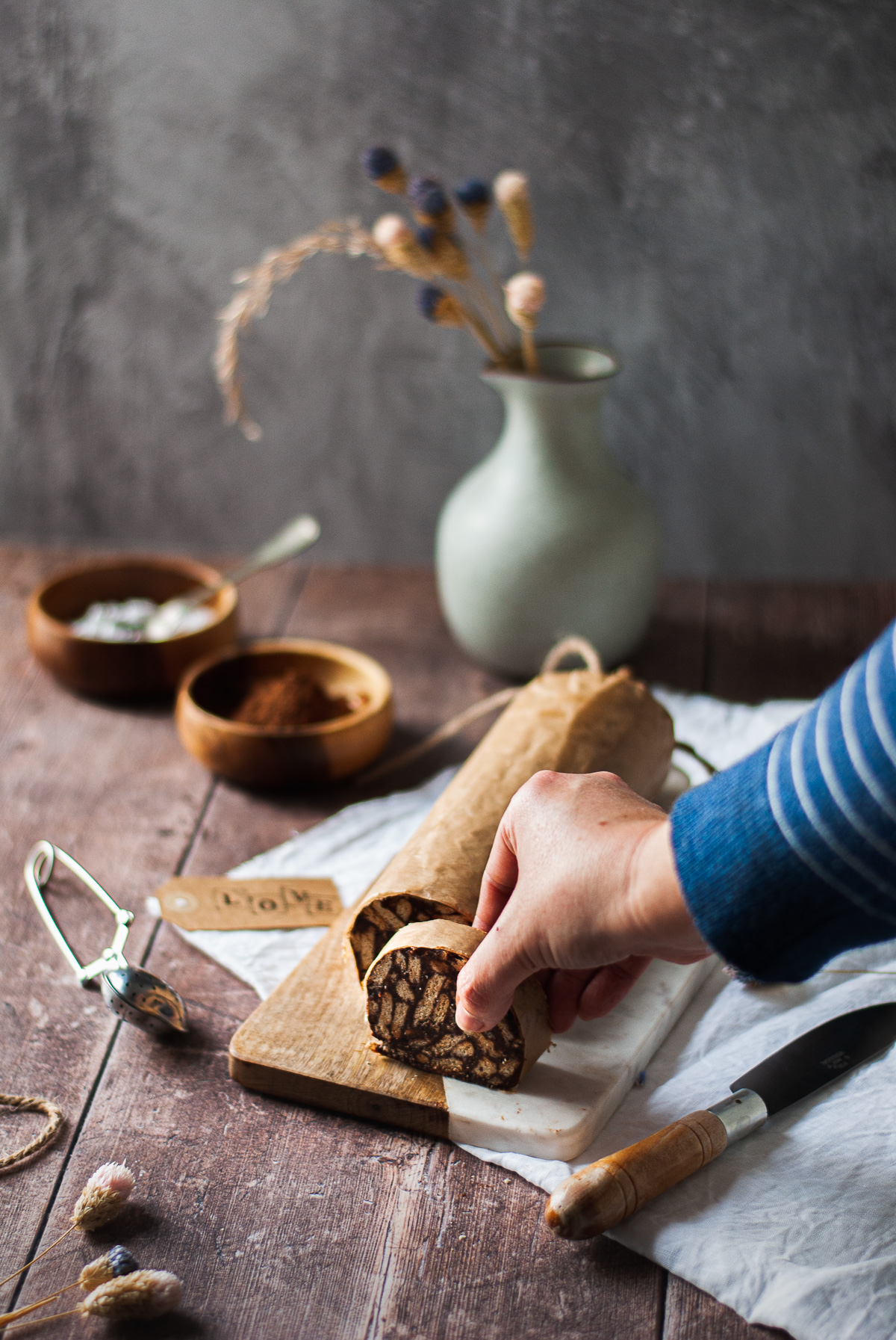 Salame de chocolate com leite condensado muito fácil e prático