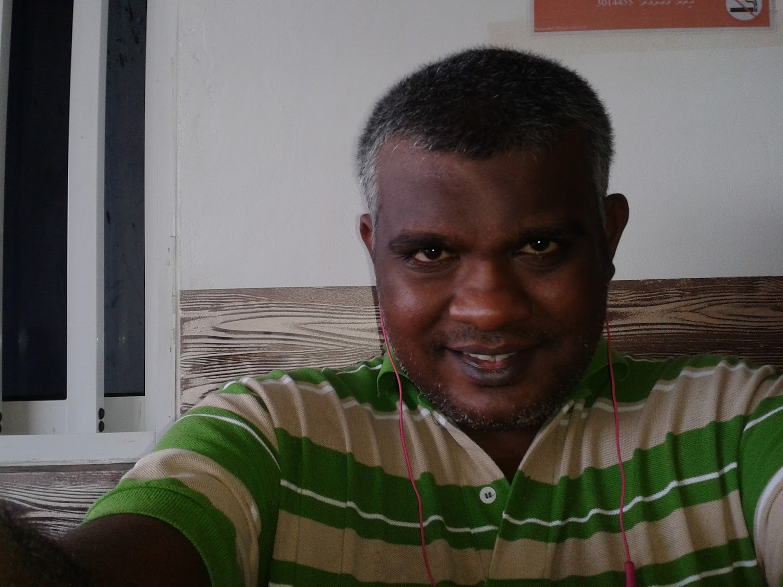 Naheez Thawfeeg's Blog Having coffee in Cafe Express