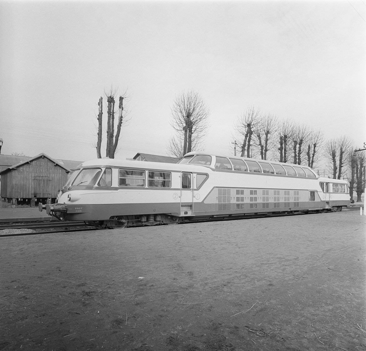 Σιδηροδρομικά Νέα SNCF Class X 4200 η αυτοκινητάμαξα με την