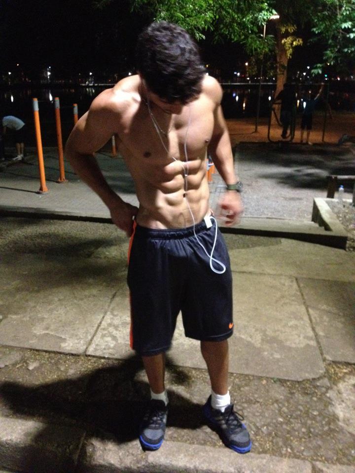 sexy-shirtless-guy-ripped-sixpack-abs-night-outdoor-gym-workout
