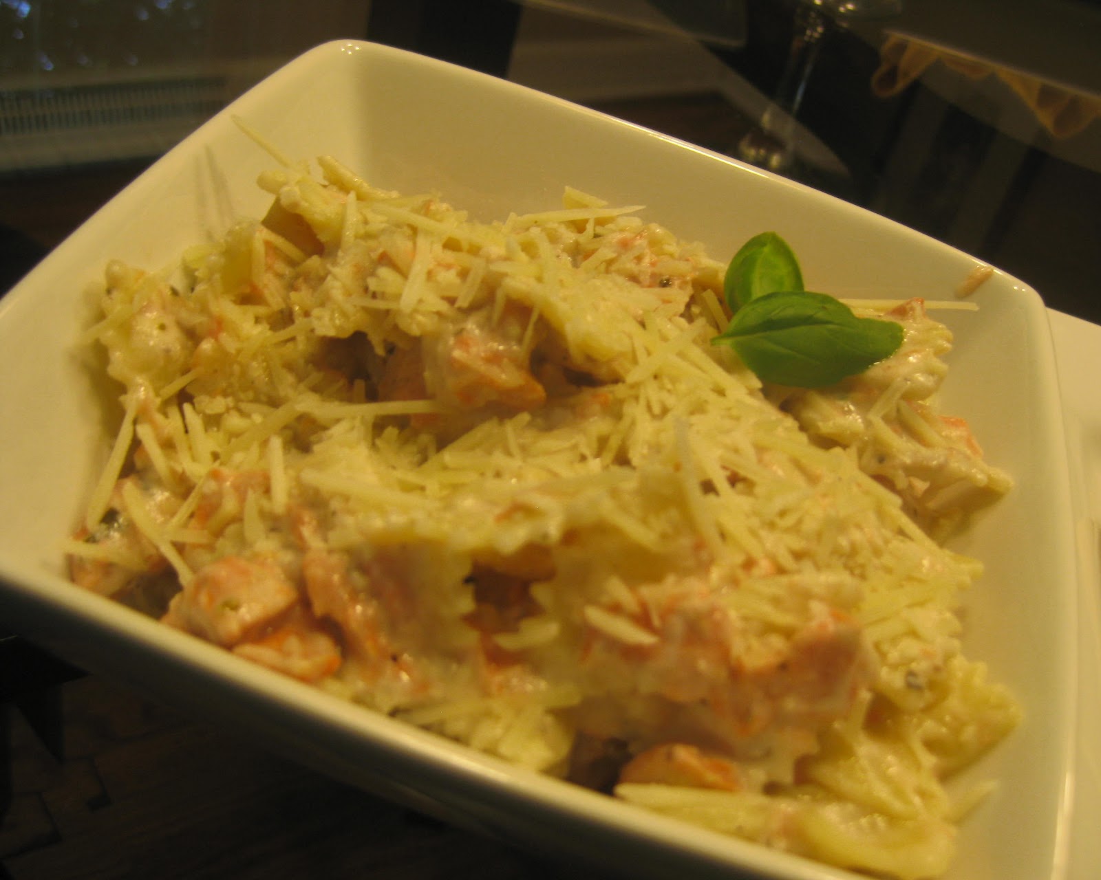 Thoughts of Love: Salmon Pasta with White Sauce